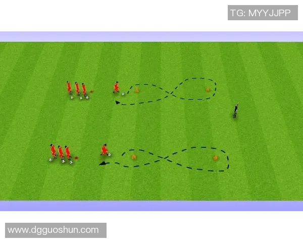 深圳足球队配合策略深度解析及对比分析 深圳足球队配合策略深度解析及对比分析