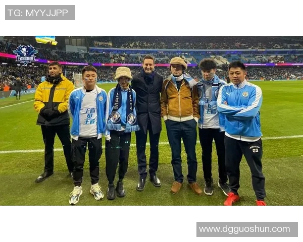 出租车与足球明星的奇妙邂逅探索运动与生活的交汇点 出租车与足球明星的奇妙邂逅探索运动与生活的交汇点