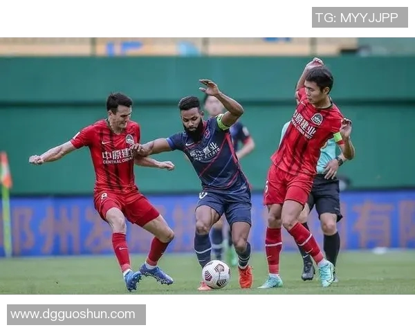 北京篮球队在邀请赛中以65分稳居积分榜首位,表现抢眼引发关注 北京篮球队在邀请赛中以65分稳居积分榜首位,表现抢眼引发关注