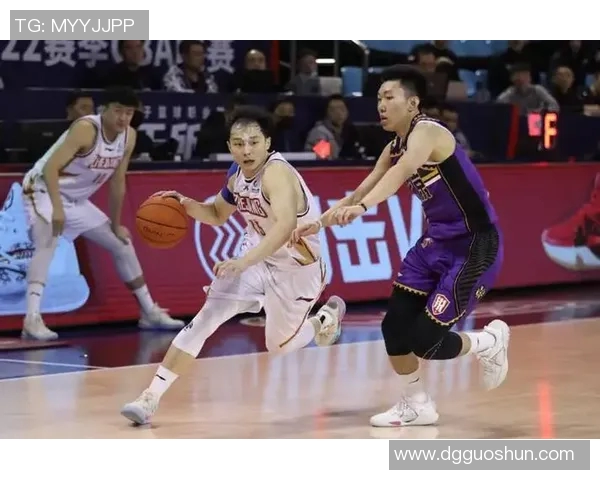 杭州篮球队的攻防策略分析与比赛控制能力的得失探讨 杭州篮球队的攻防策略分析与比赛控制能力的得失探讨